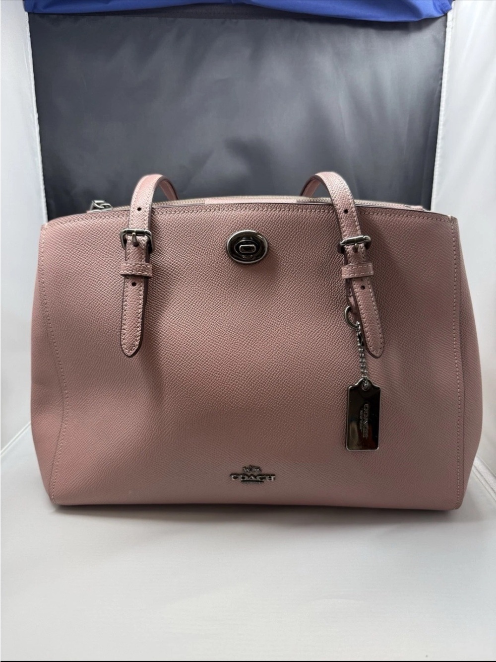 Coach Pink Leather Tote with Turnlock Accent beutiful bag out inside probs